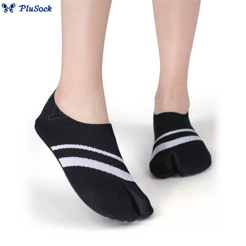 Plus Size Split Toe Stripe Slipper Socks - image 1