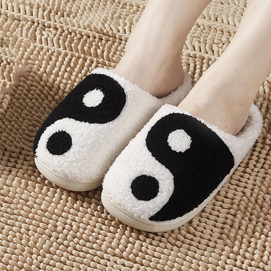 Plusock Plus Size Tai Chi Diagram Slippers