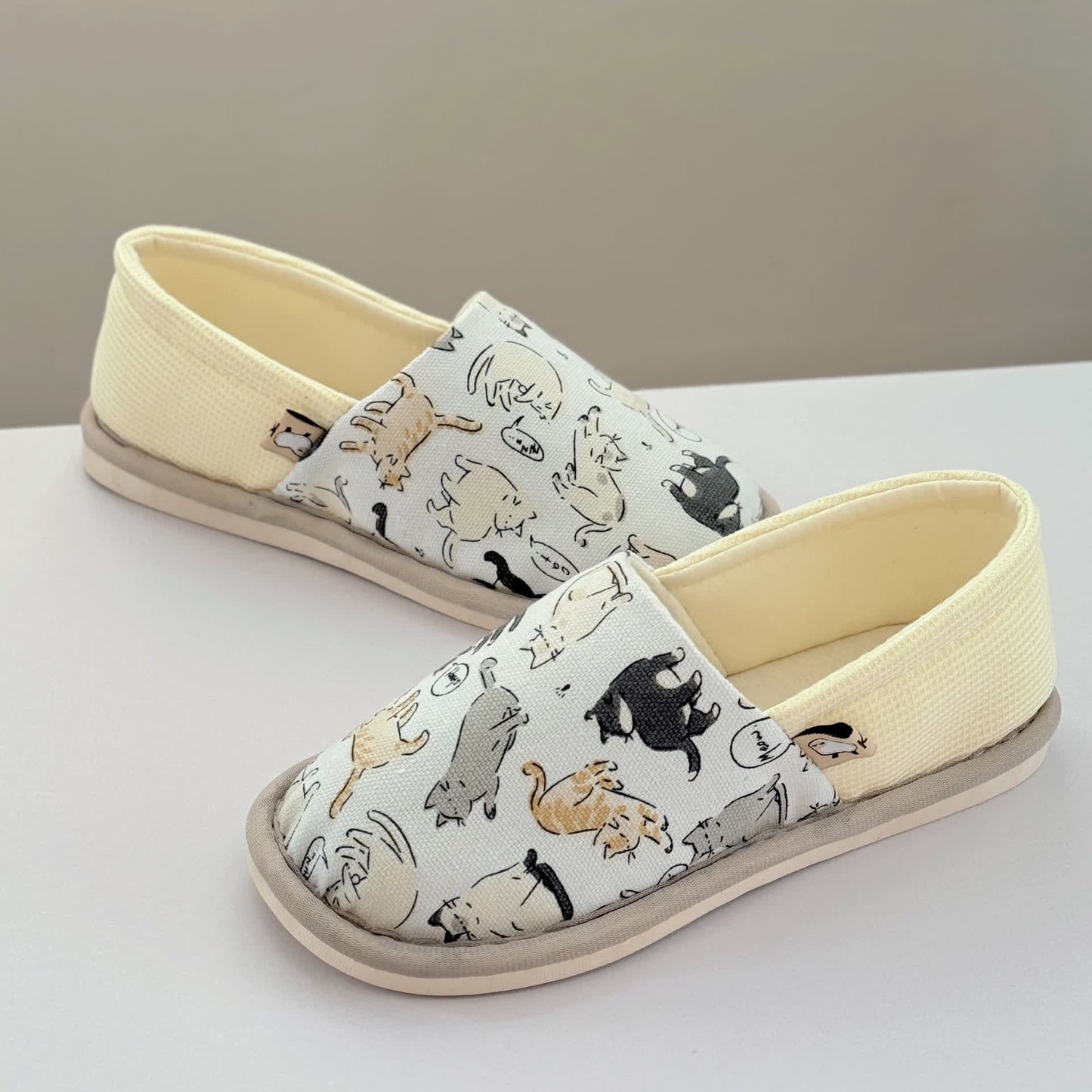 Plusock Cat Print Non-Slip Canvas Home Slippers