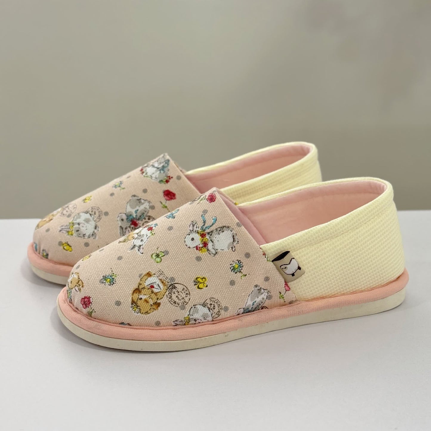 Rabbit Print Non-Slip Canvas Home Slippers