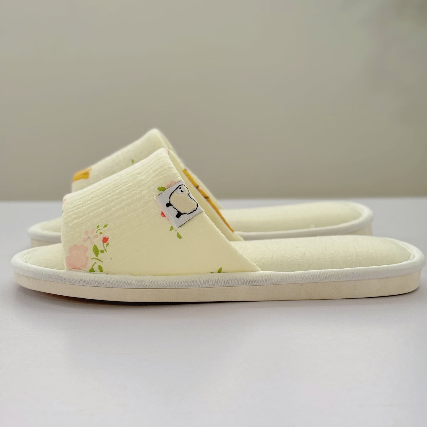 Elegant Floral Canvas Open-Toe Home Slippers