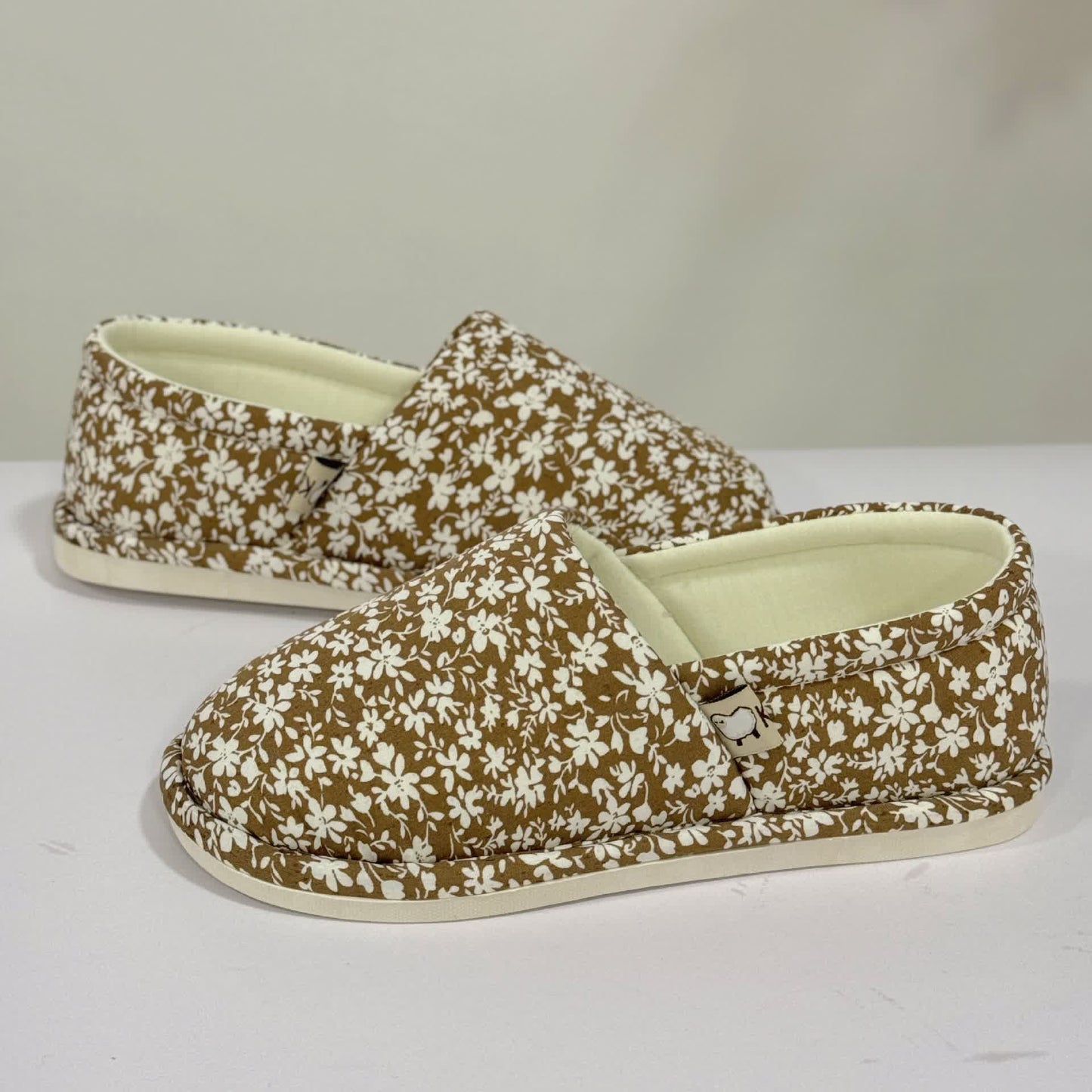 Rustic Floral Non-Slip Canvas Home Slippers