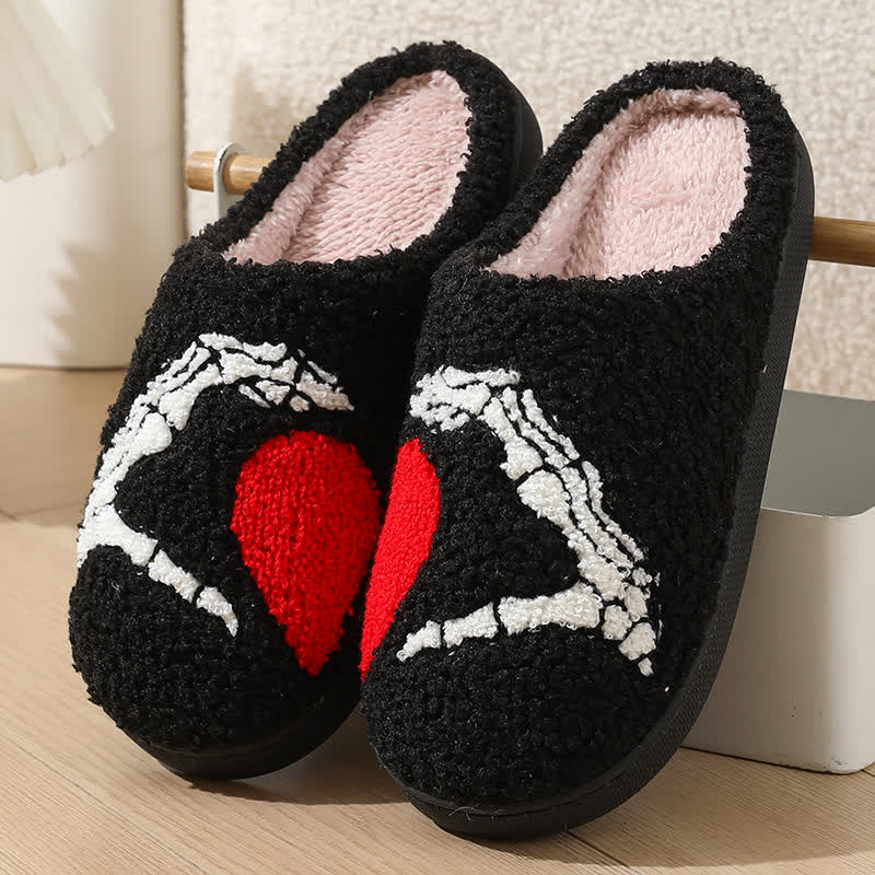 Plus Size Cartoon Skeleton Hand Heart Slippers