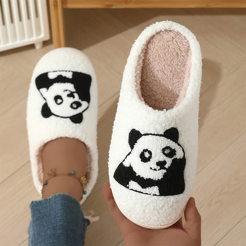 Plus Size Cartoon Panda Print Slippers