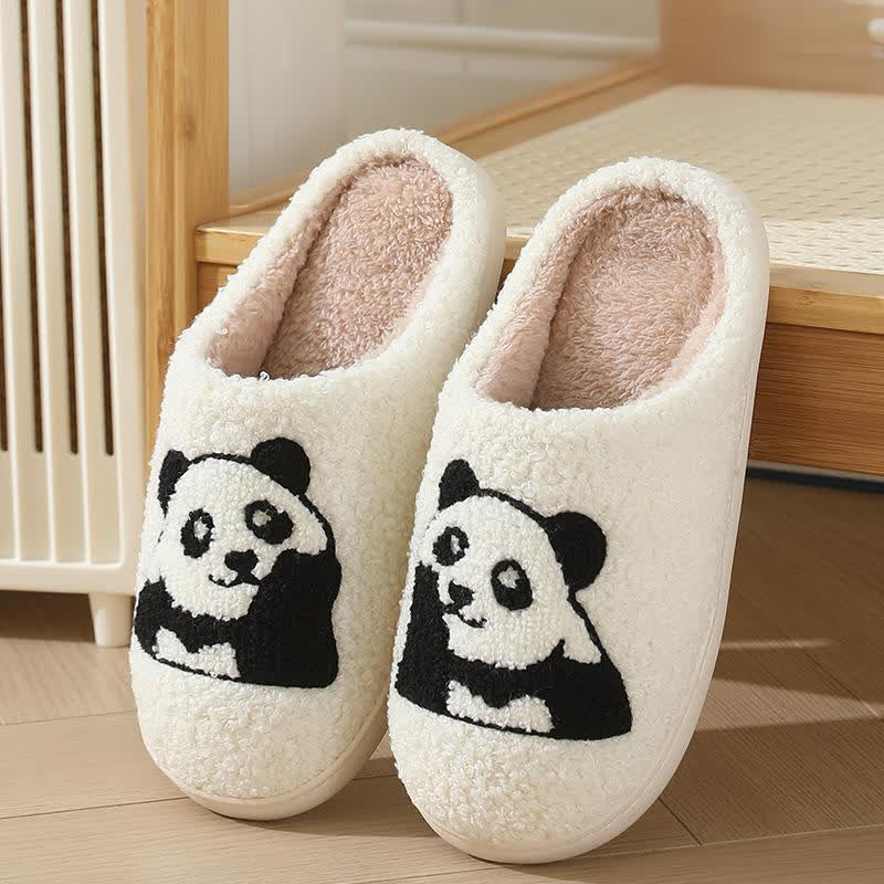 Plus Size Cartoon Panda Print Slippers