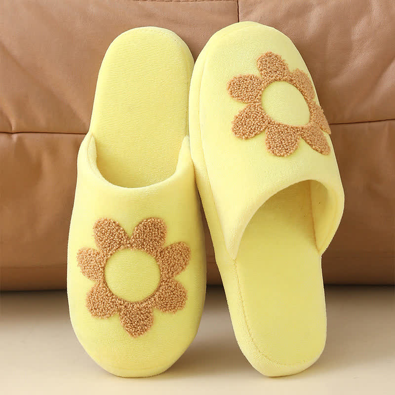 Plus Size Cute Floral Print Slippers