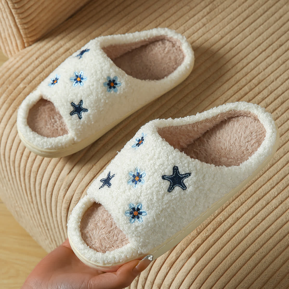 Plus Size Cute Cartoon Flower Star Slippers - image 4