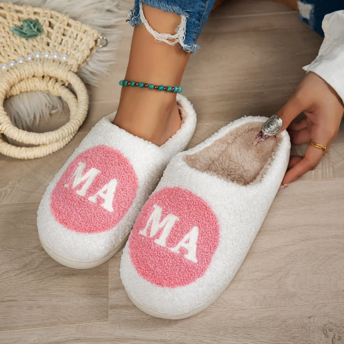 Plus Size MAMA Print Slippers - image 2