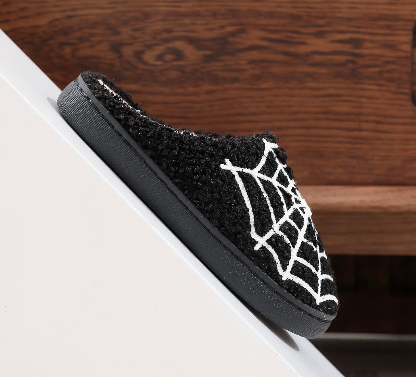 Plus Size Halloween Spider Web Print Slippers - image 12