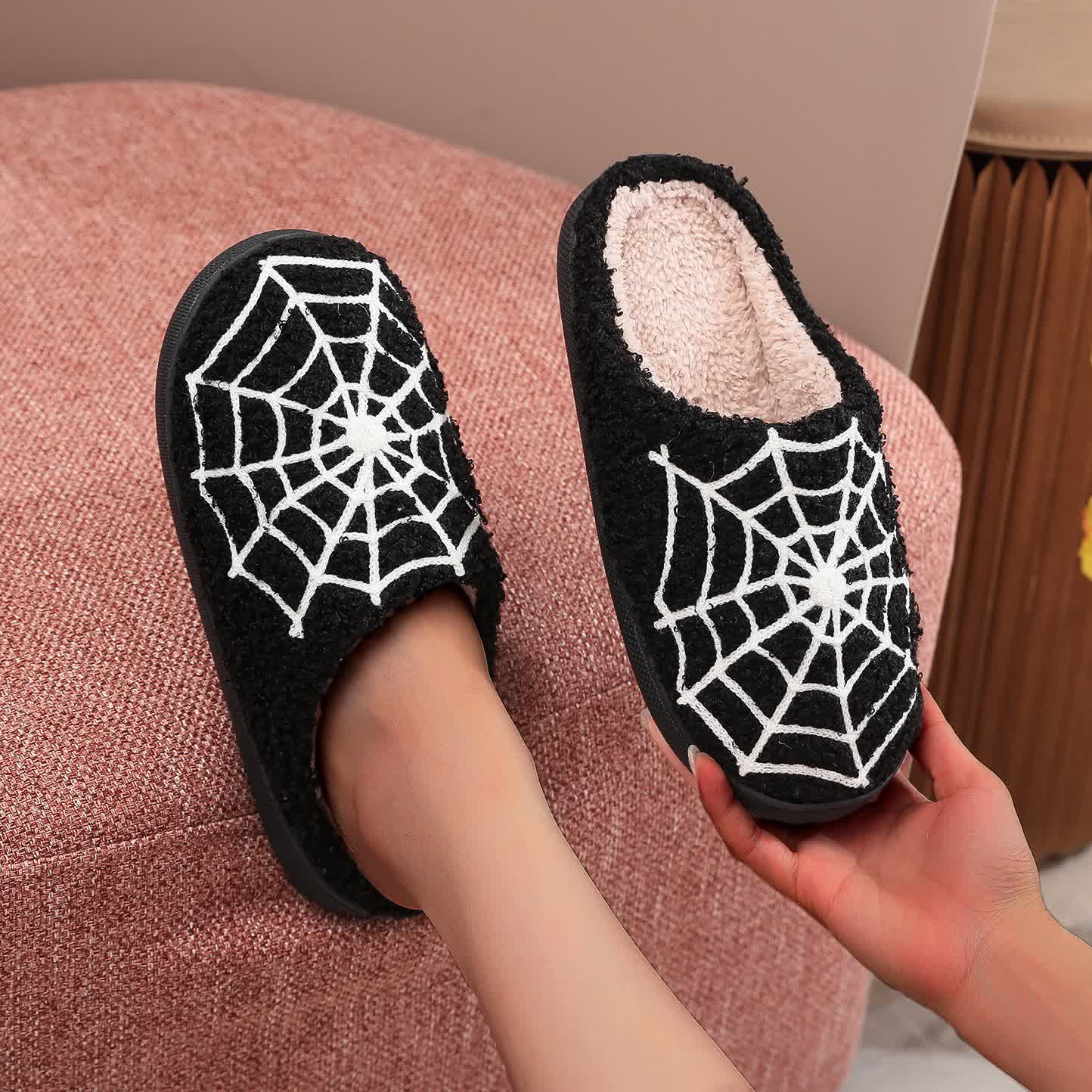 Plus Size Halloween Spider Web Print Slippers - image 5