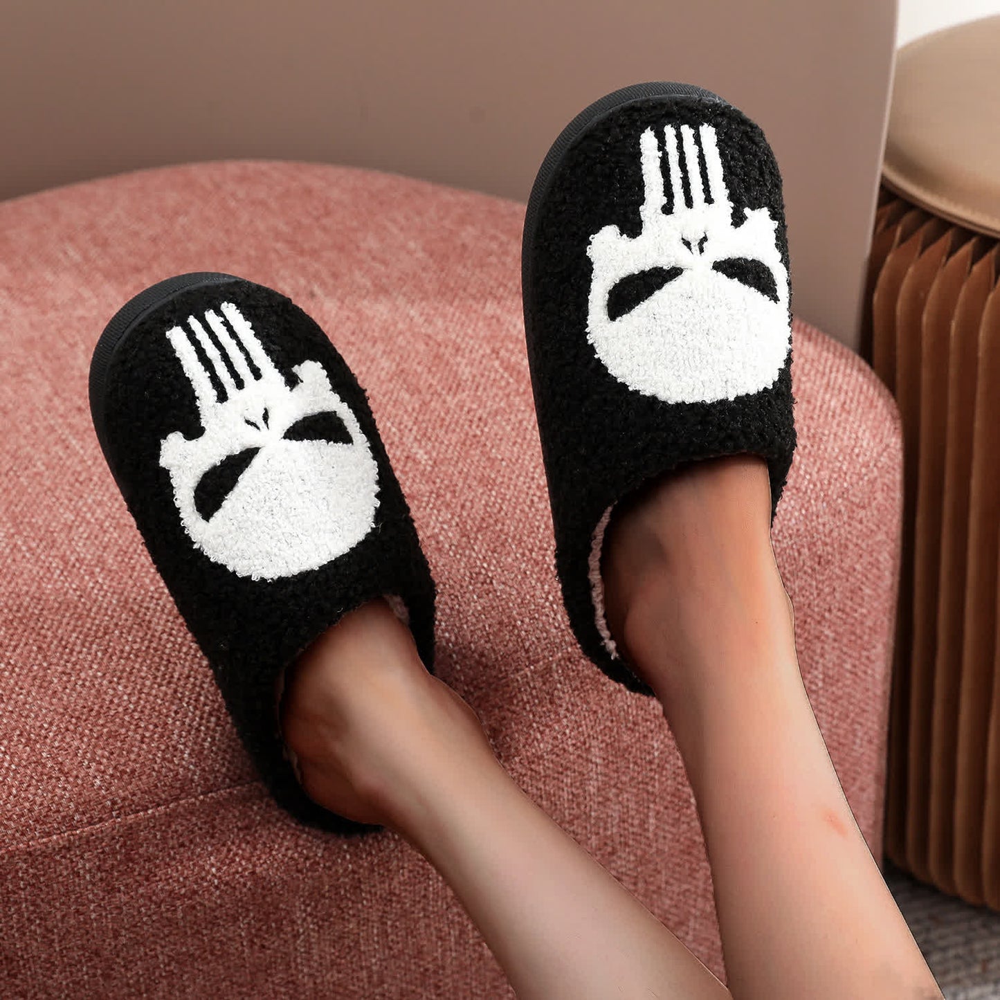 Plus Size Halloween Cartoon Skull Print Slippers - image 5