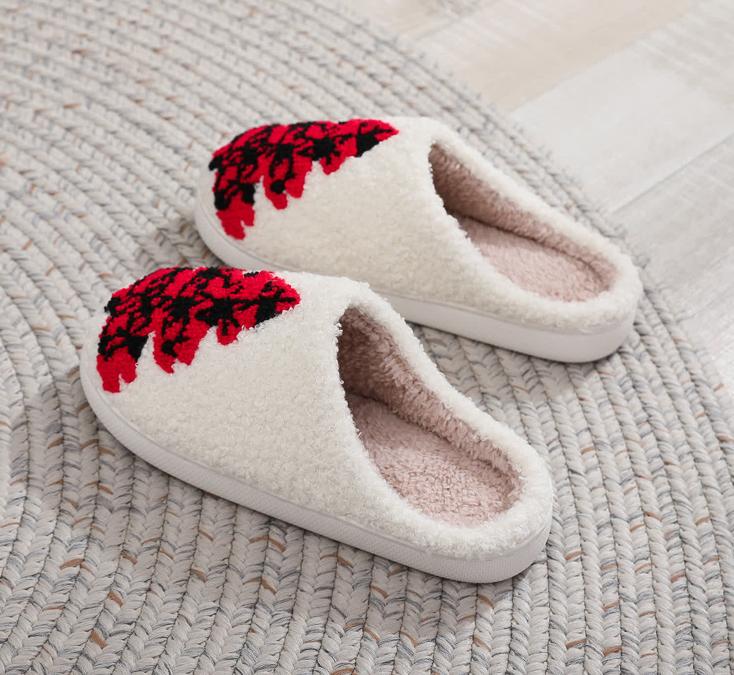 Plus Size Christmas Tree Print Slippers - image 6