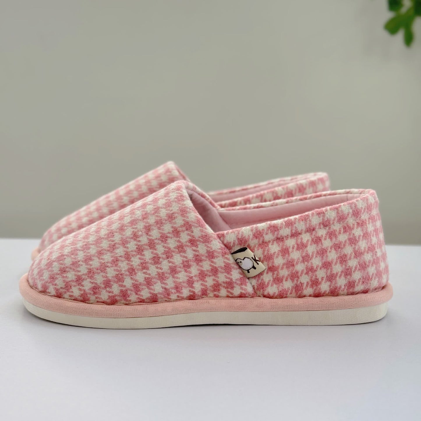 Plaid Non-Slip Lightweight Home Slippers