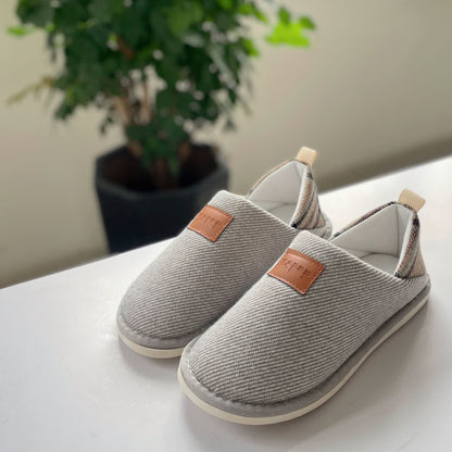 Simple Plaid Stitching Non-slip Slippers