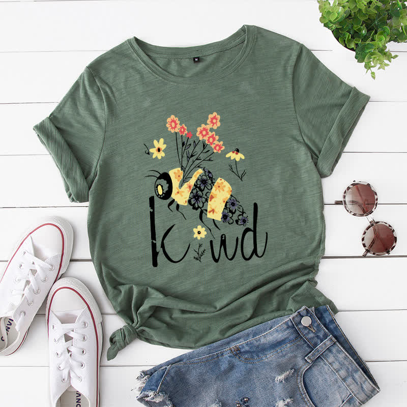 Plus Size Creative Bee Floral Print Short Sleeve T-Shirt