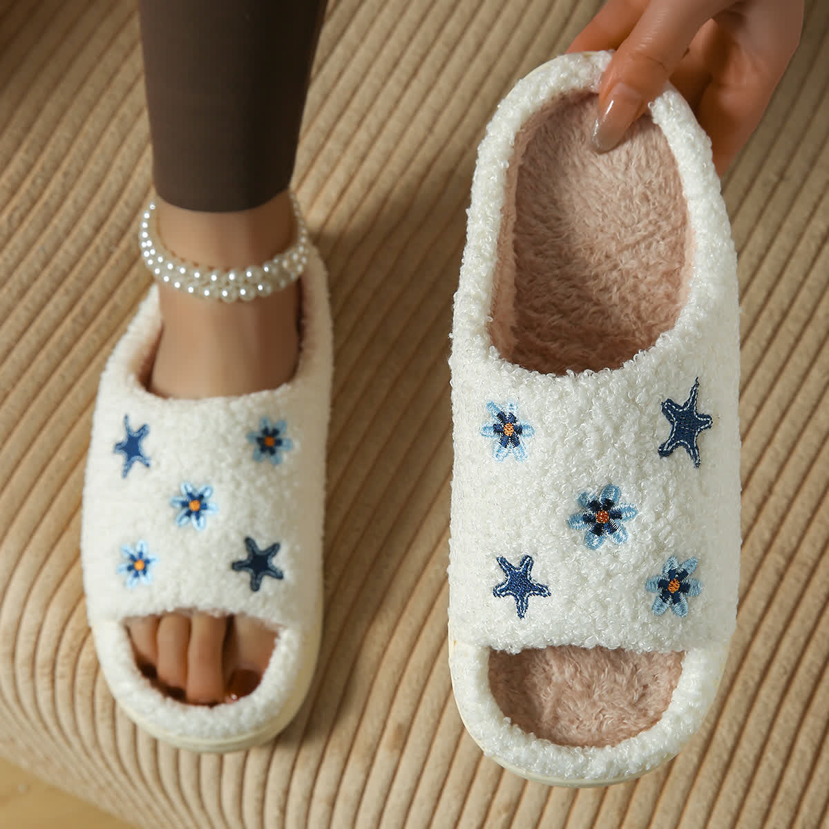 Plusock Plus Size Cute Cartoon Flower Star Slippers - White - EU42-43(US8.5-9) - image 2