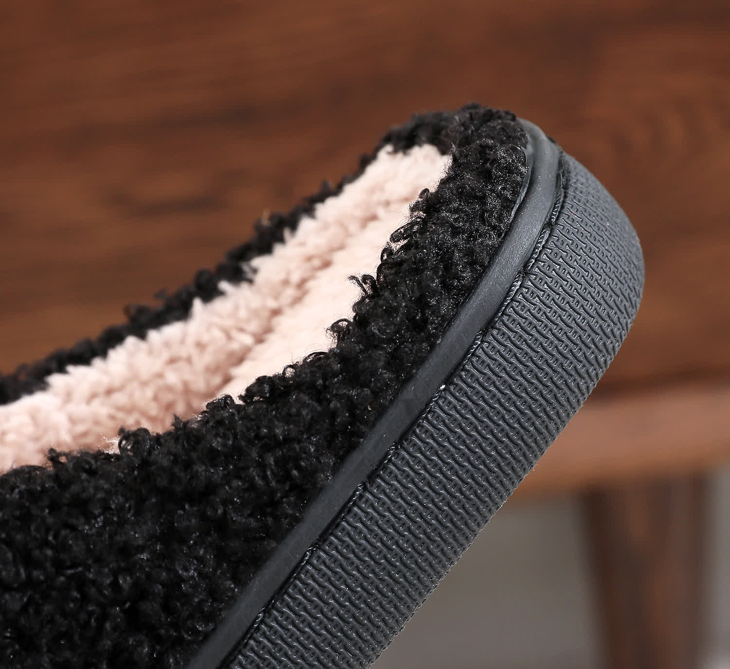 Plus Size Halloween Spider Web Print Slippers - image 15