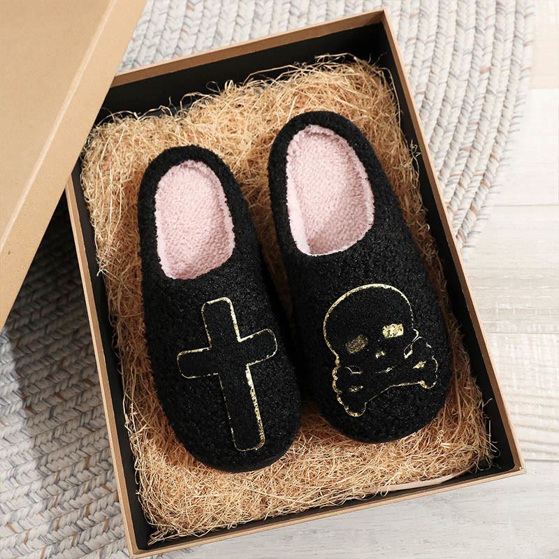 Plusock Plus Size Skull Crossbones Slippers - image 0