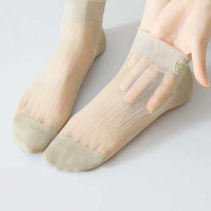 Plusock Sheer Rose Embroidered Ankle Socks(5 Pairs) - image 3