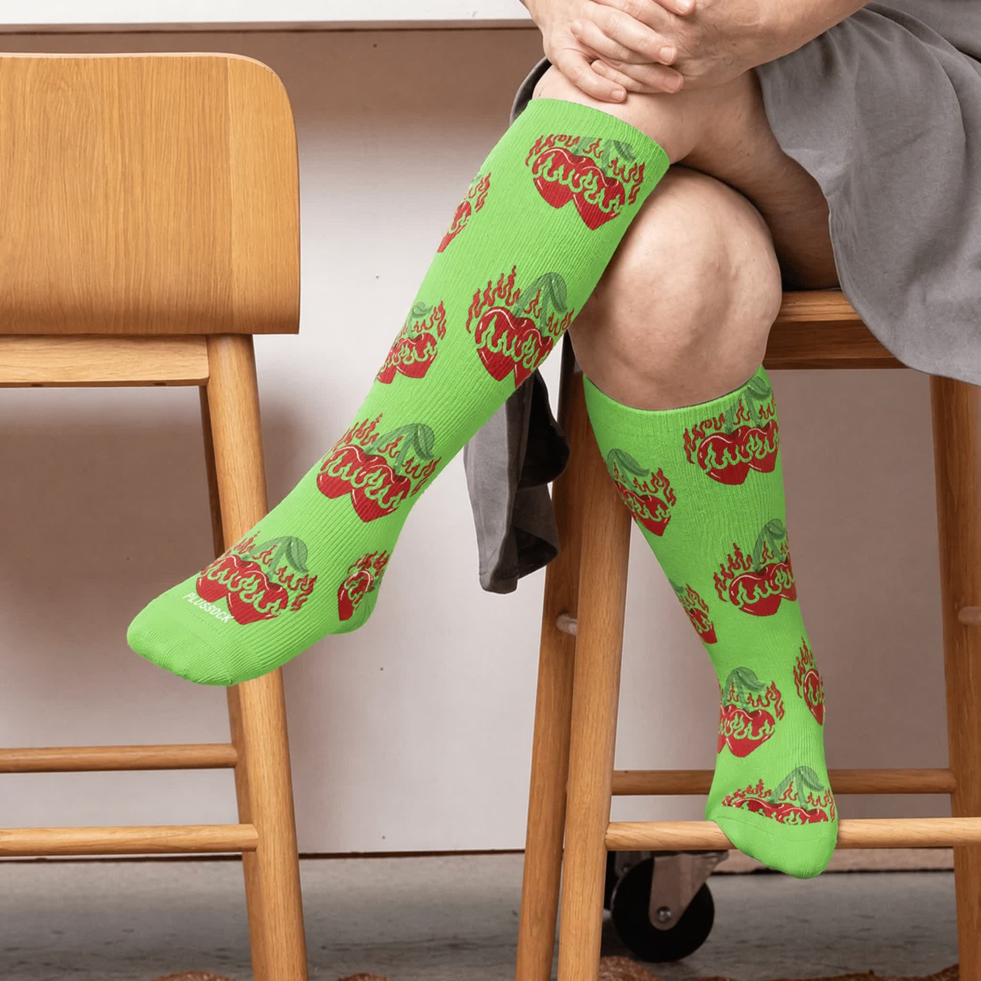 Plusock Plus Size Dripping Lips Compression Socks - Green(1 Pair) - 4XL - image 2
