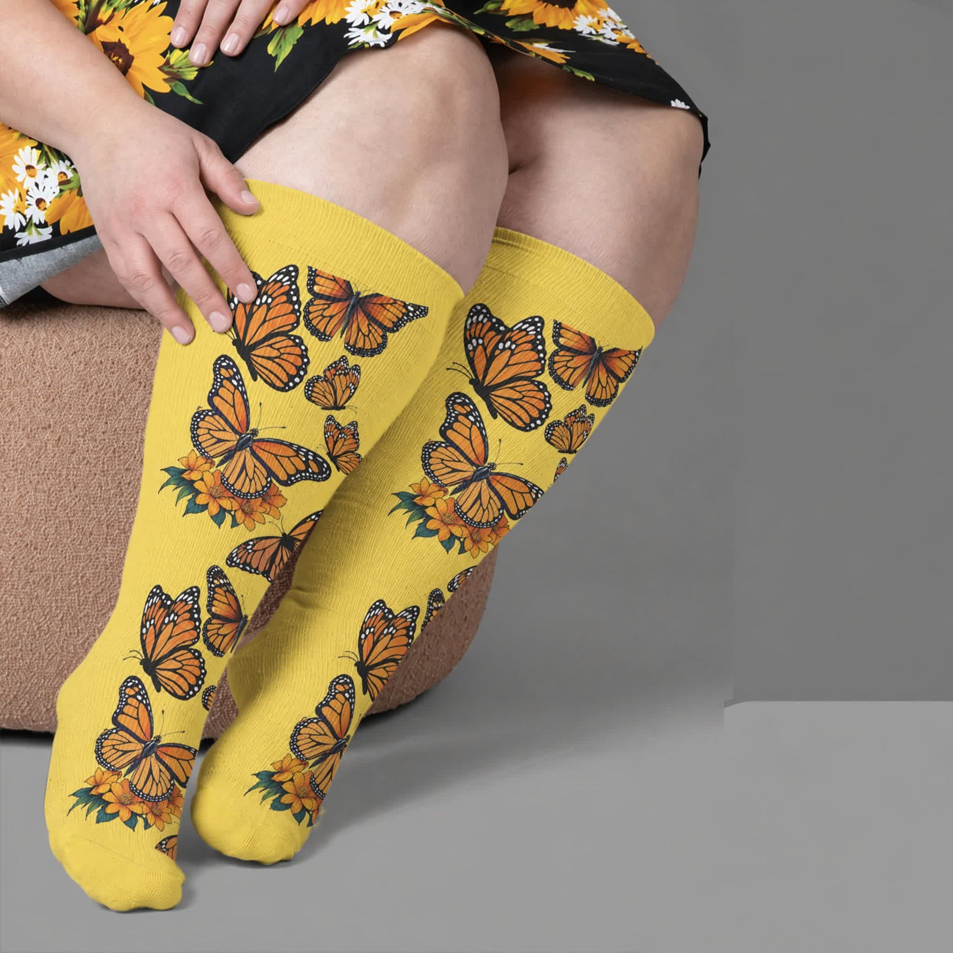 Plusock Plus Size Colorful Butterfly Compression Socks - Yellow(1 Pair) - 4XL - image 2