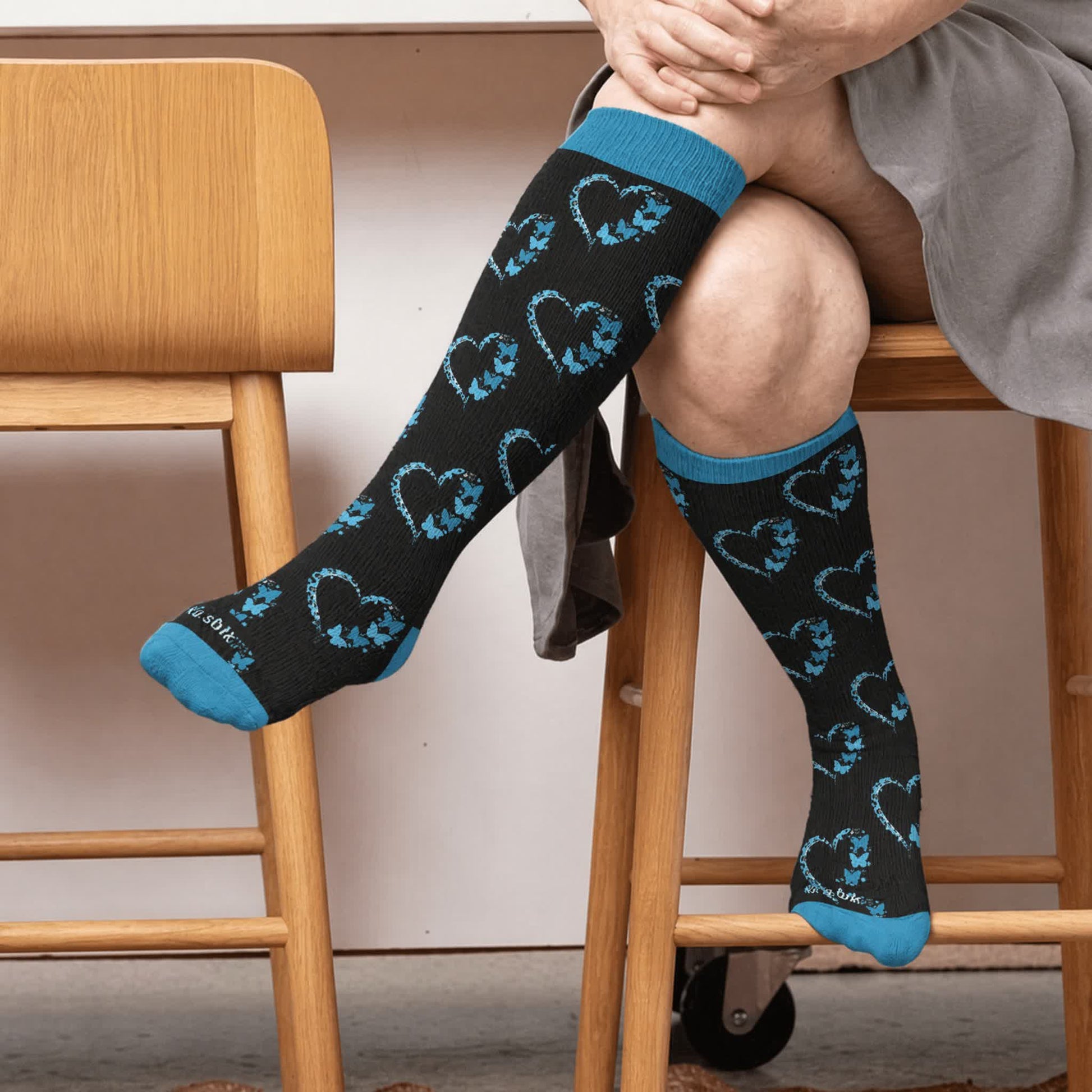 Plusock Plus Size Colorblock Heart Compression Socks - Blue(1 Pair) - 4XL - image 2
