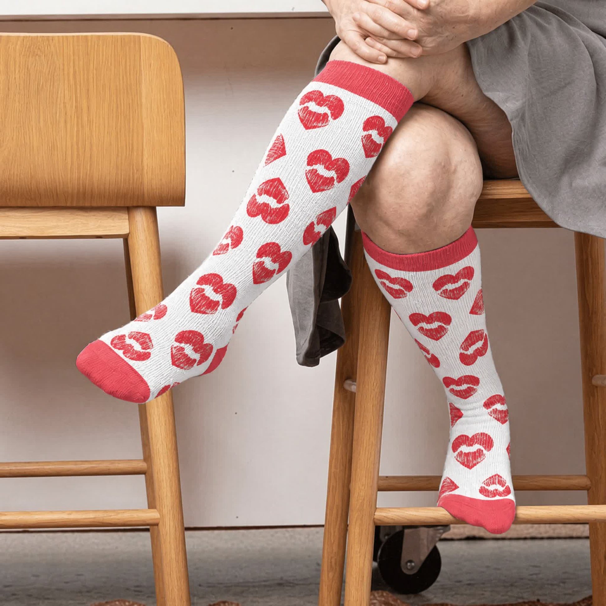 Plusock Plus Size Sexy Heart Compression Socks - Red(1 Pair) - 4XL - image 1