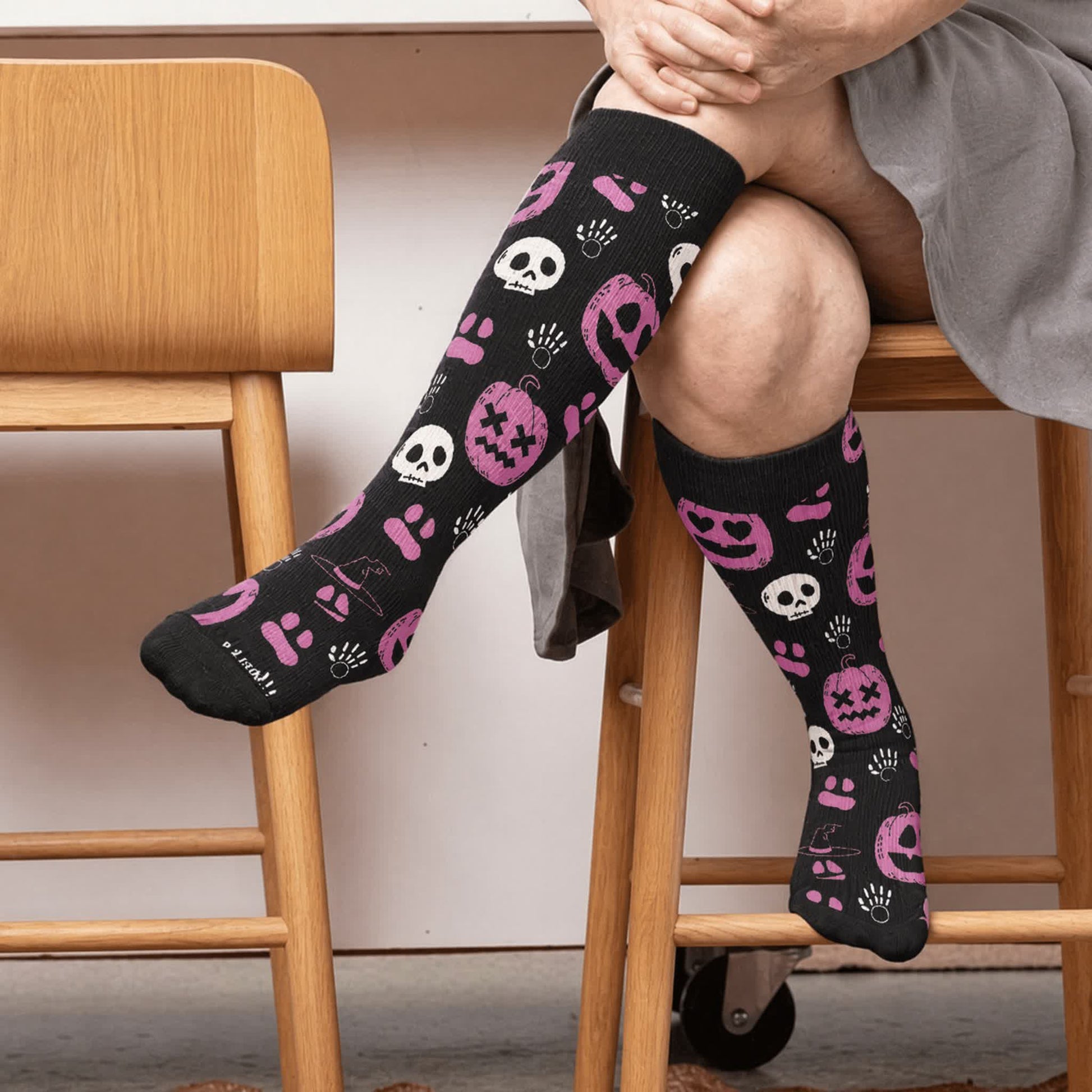 Plusock Plus Size Pumpkin Heart Compression Socks - Black(1 Pair) - 4XL - image 1