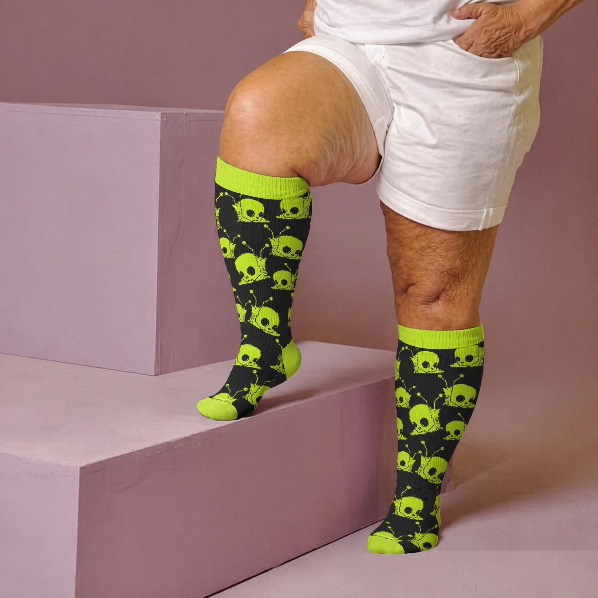 Plusock Plus Size Snail Skull Compression Socks - Green(1 Pair) - 4XL - image 2