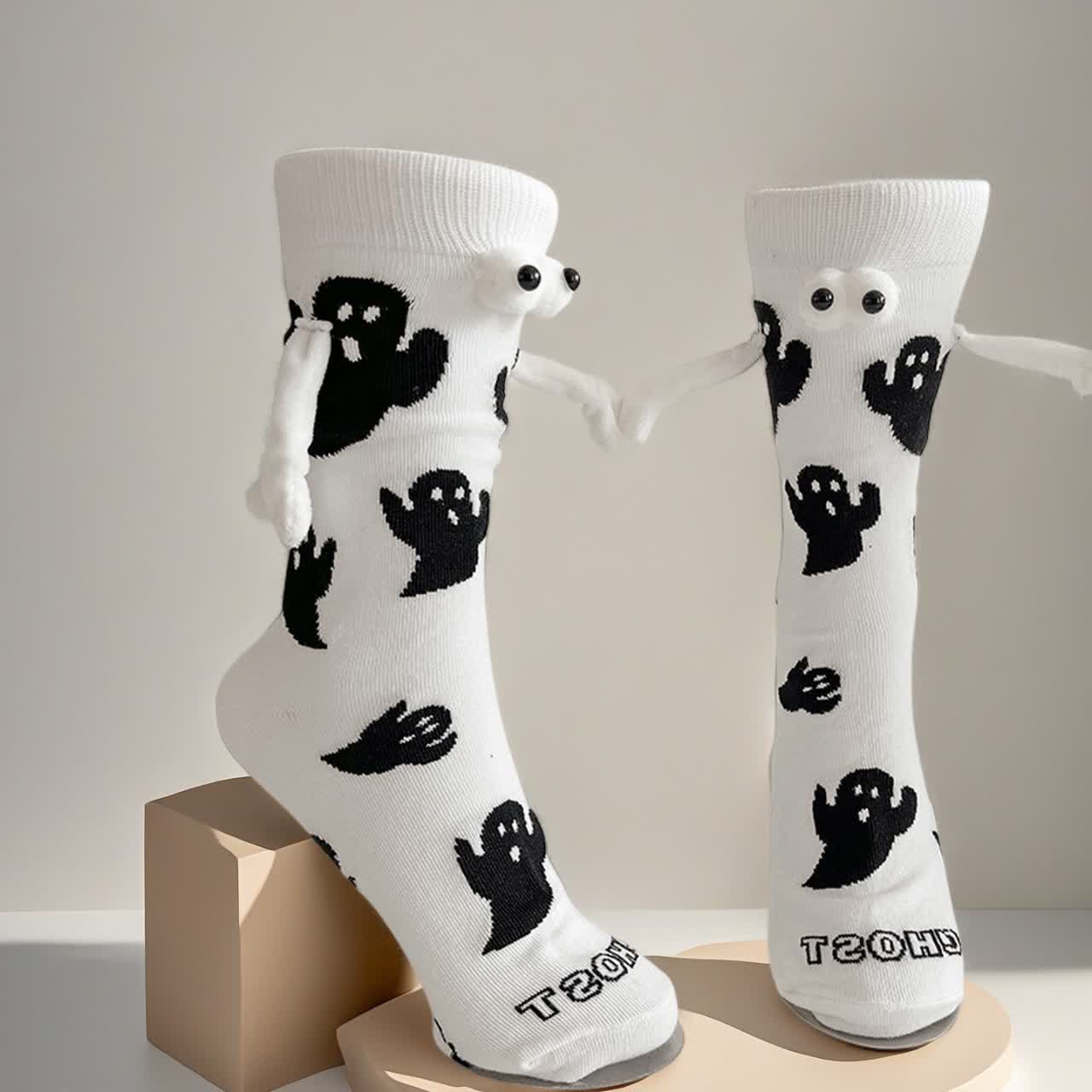 Plusock Ghost Magnetic Hand Holding Socks(4 Pairs) - White - EU36-40(US3-7) - image 3