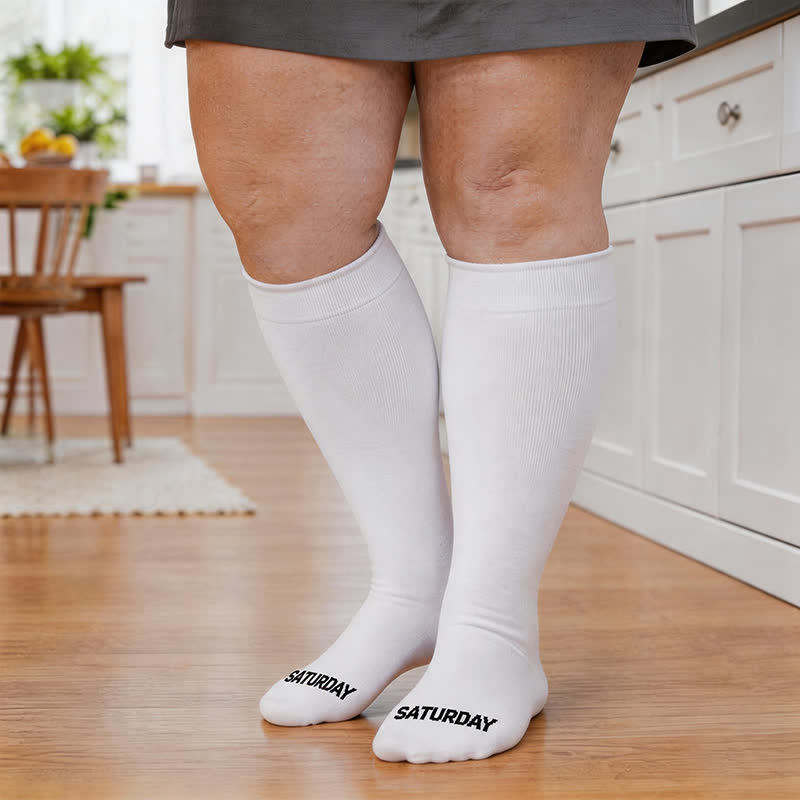 Plusock Plus Size Weekday Lettering Design Compression Socks - White - Saturday - 4XL - image 7