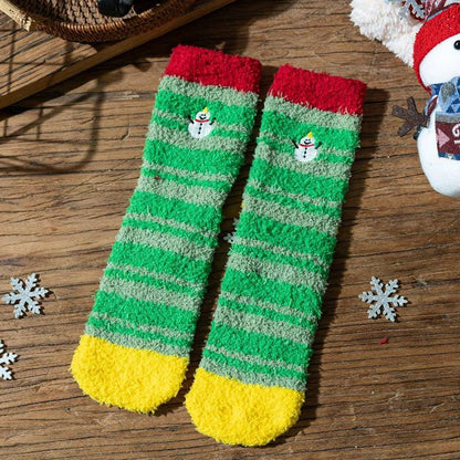 Plusock Festive Plush Plaid Quarter Socks (6 Pairs) - image 5