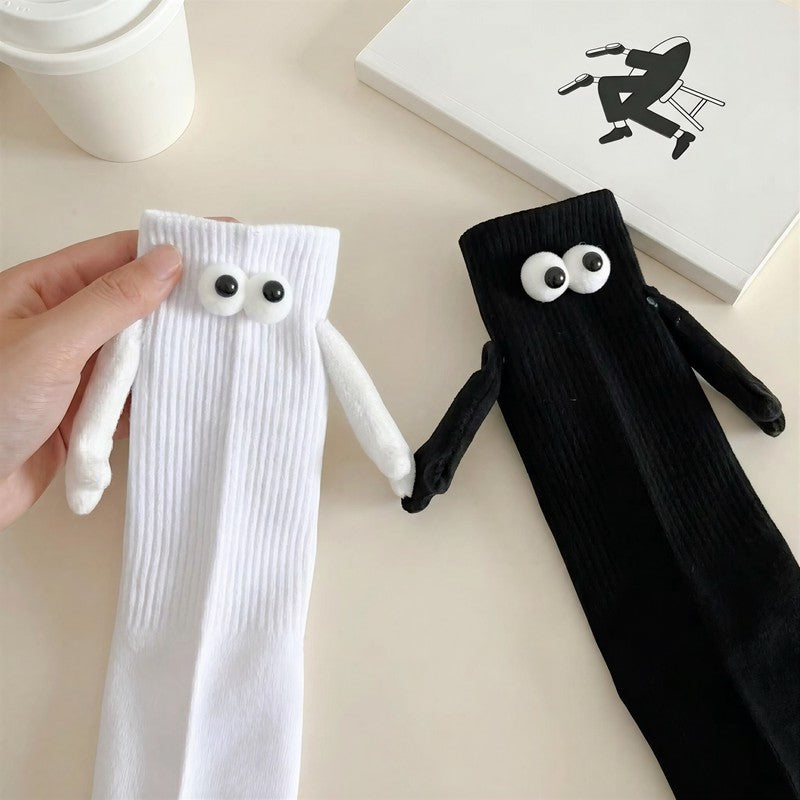 Plusock Playful 3D Eye Magnetic Hand Holding Quarter Socks(2 Pairs) - image 2